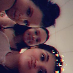 Meet your Posher, Decie